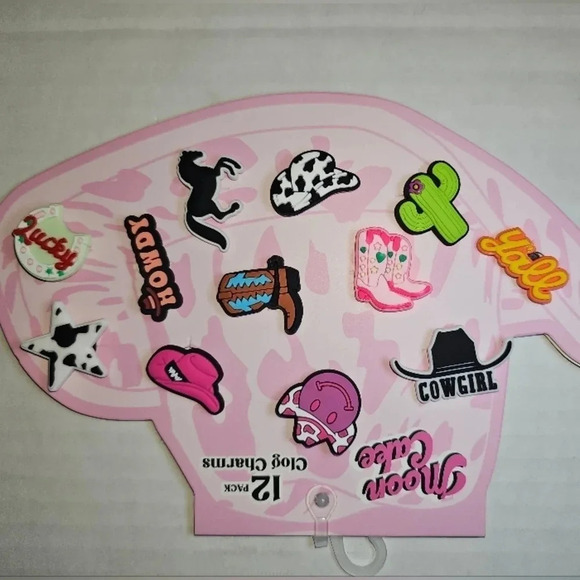 Moon Cake 12pc Western Croc Charm Set - Picture 2 of 3